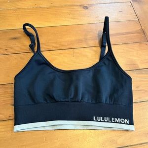 Lululemon adjustable strap sports bra